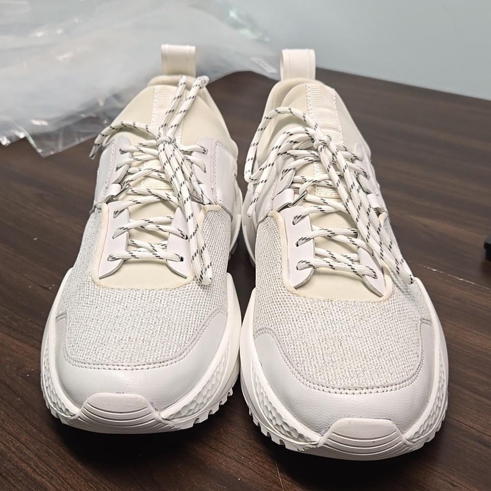 Kenneth Cole Size 10 White Maddox Jogger